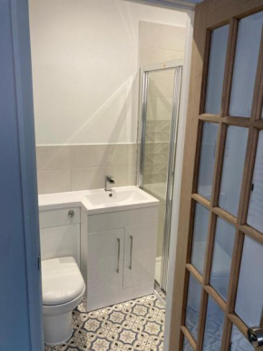 En-suite room near